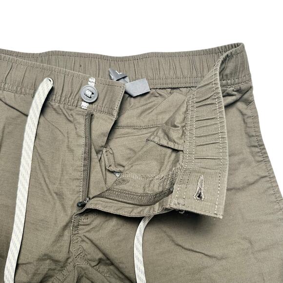 Vuori | Men | Organic Dark Oregano Versatile Active Daily Ripstop Shorts | Small - Picture 7 of 14